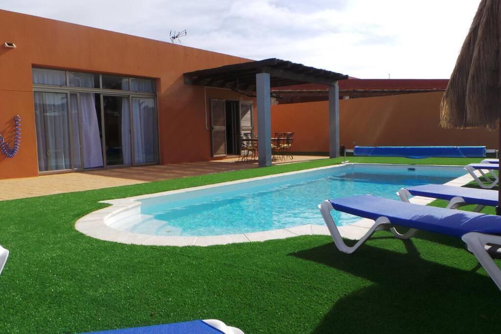 Luxury Villa At Golf Course Коста-де-Антигуа Экстерьер фото